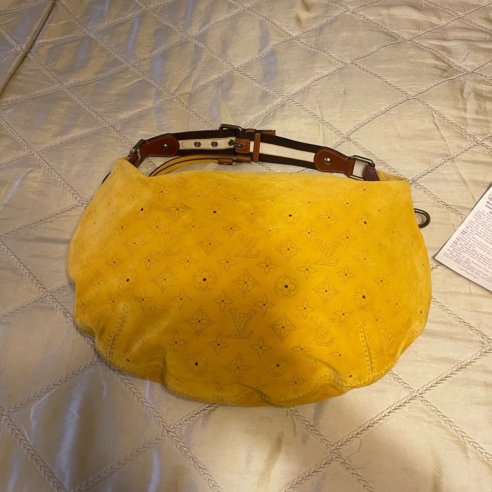 Louis Vuitton Onatah in monogram suede!